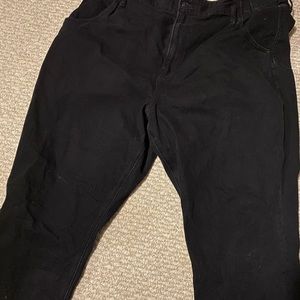 American Eagle black mom jean